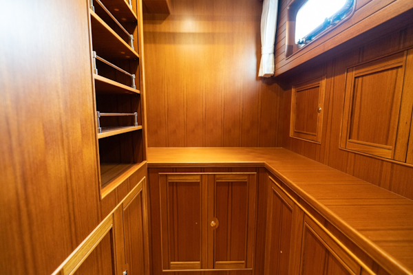 Marlow-Explorer 62E 2022-ANOTHER BUBBLE Punta Gorda-Florida-United States-MSR Closet Storage-6110790