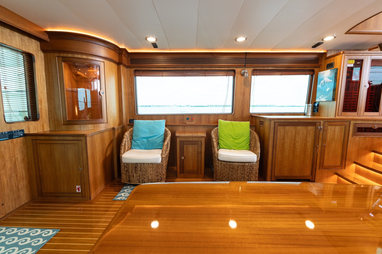 Marlow-Explorer 62E 2022-ANOTHER BUBBLE Punta Gorda-Florida-United States-Salon Facing Port-6110757 | Thumbnail