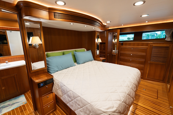 Marlow-Explorer 62E 2022-ANOTHER BUBBLE Punta Gorda-Florida-United States-Master Stateroom Facing Port-6110788