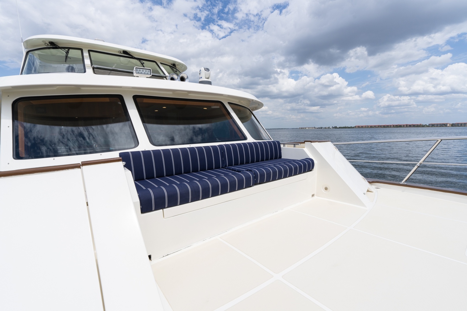 Marlow-Explorer 62E 2022-ANOTHER BUBBLE Punta Gorda-Florida-United States-Bow Settee Facing Port Aft-6110798 | Thumbnail