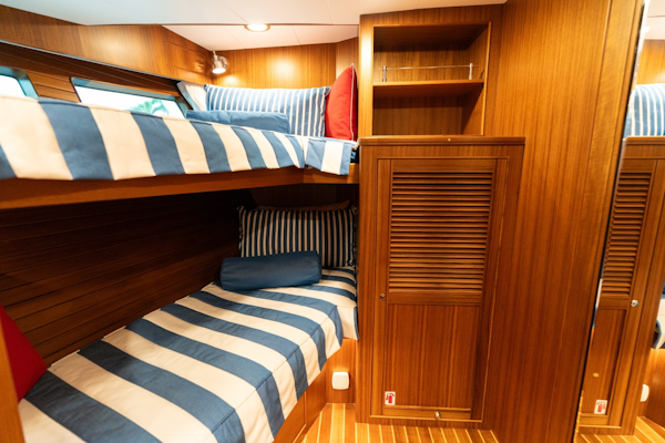 Marlow-Explorer 62E 2022-ANOTHER BUBBLE Punta Gorda-Florida-United States-Port Guest Bunkroom Facing Foward-6110782