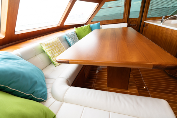 Marlow-Explorer 62E 2022-ANOTHER BUBBLE Punta Gorda-Florida-United States-Dinette Facing Starboard-6110772