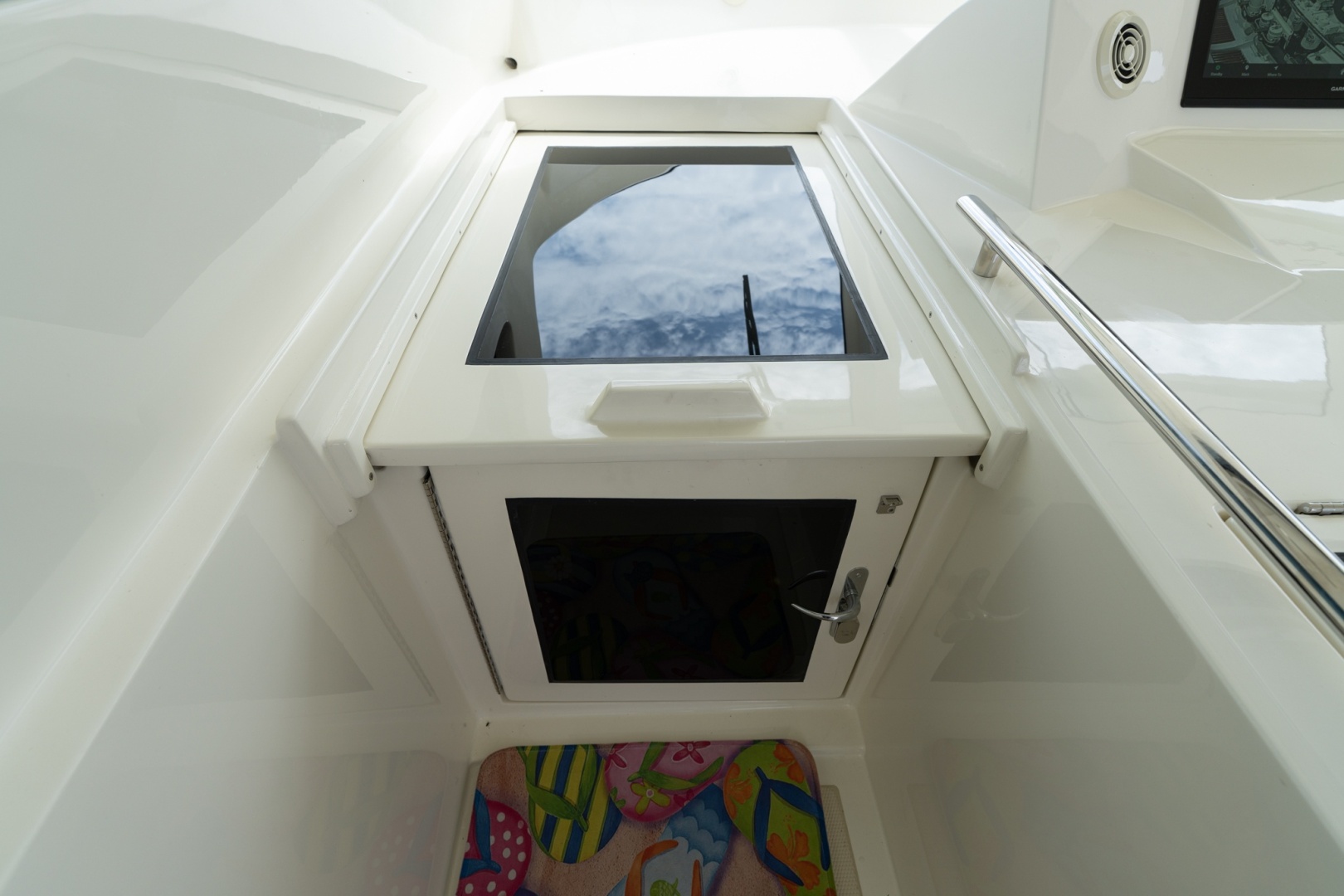 Marlow-Explorer 62E 2022-ANOTHER BUBBLE Punta Gorda-Florida-United States-Access to SE Bridge-Galley-6110821 | Thumbnail