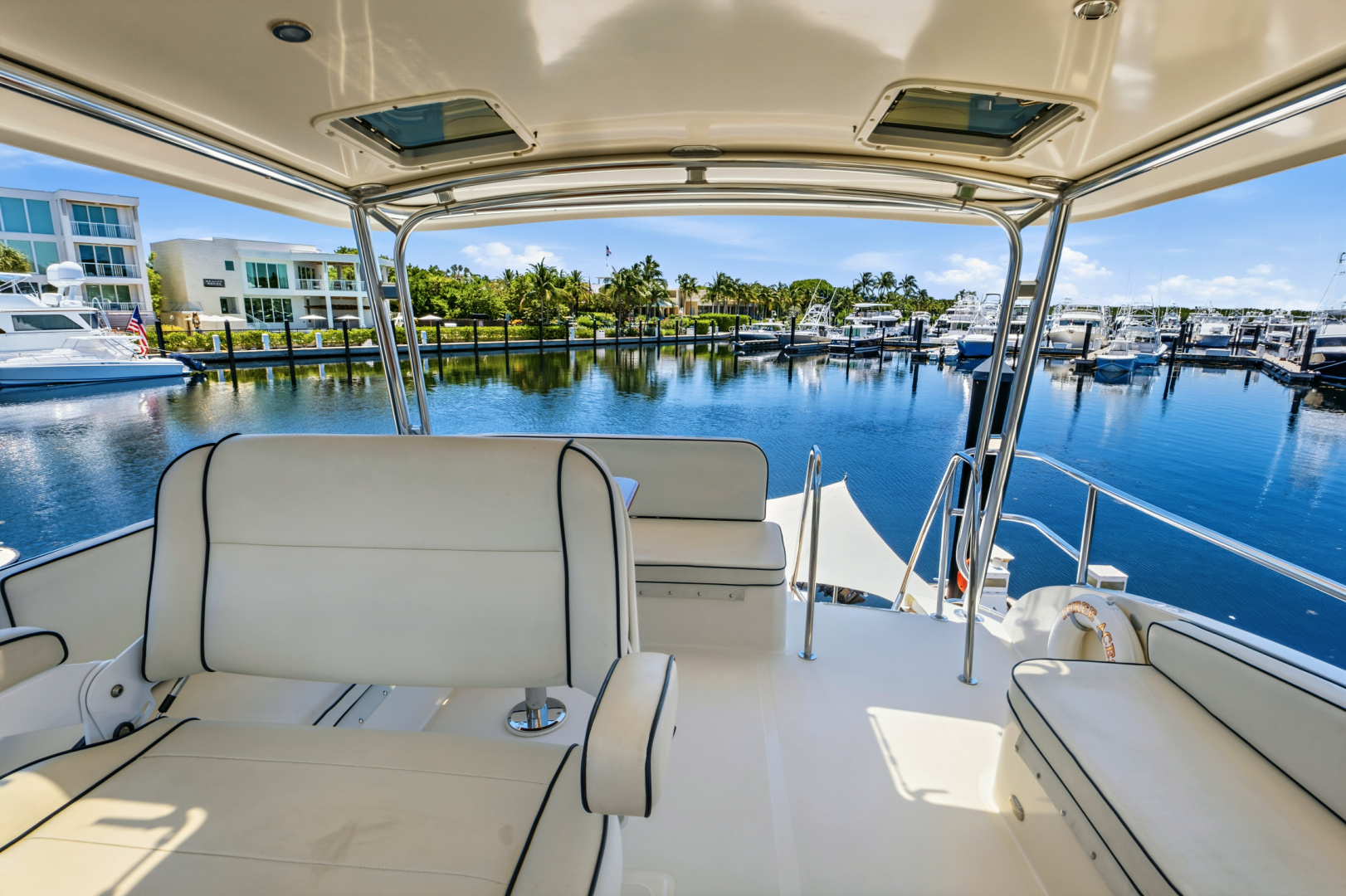 Hinckley-TALARIA 55MY 2007 -West Palm Beach-Florida-United States-6111053 | Thumbnail