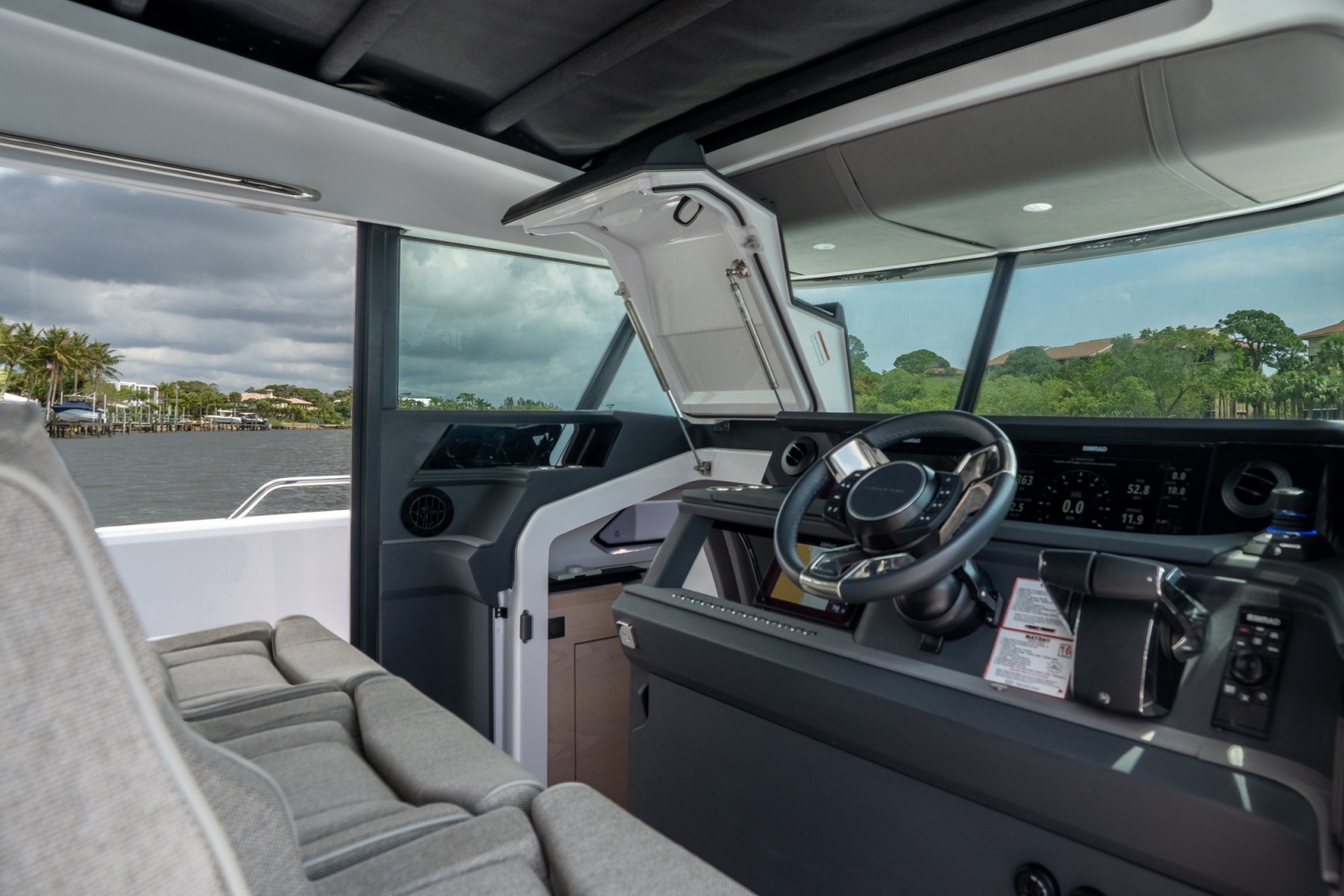 Axopar-45 XC Cross Cabin 2024 -Detroit-Michigan-United States-6111609 | Thumbnail