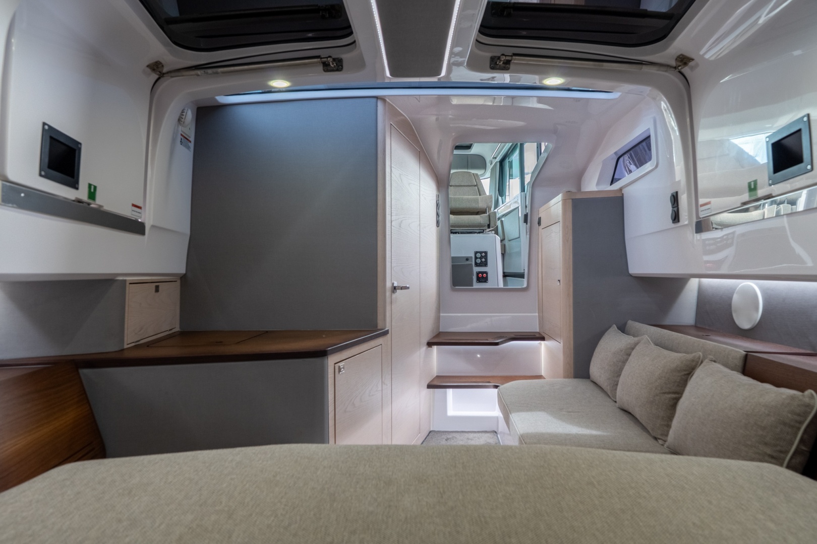Axopar-45 XC Cross Cabin 2024 -Detroit-Michigan-United States-6111617 | Thumbnail