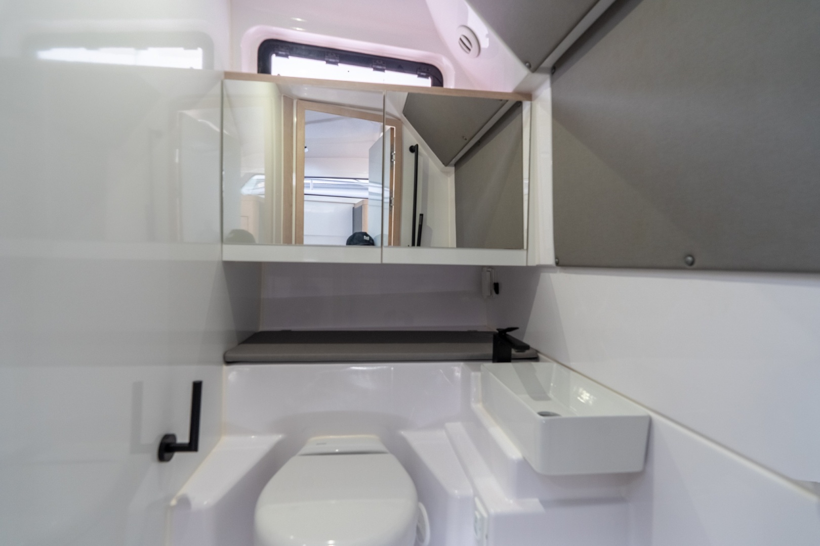 Axopar-45 XC Cross Cabin 2024 -Detroit-Michigan-United States-6111615 | Thumbnail