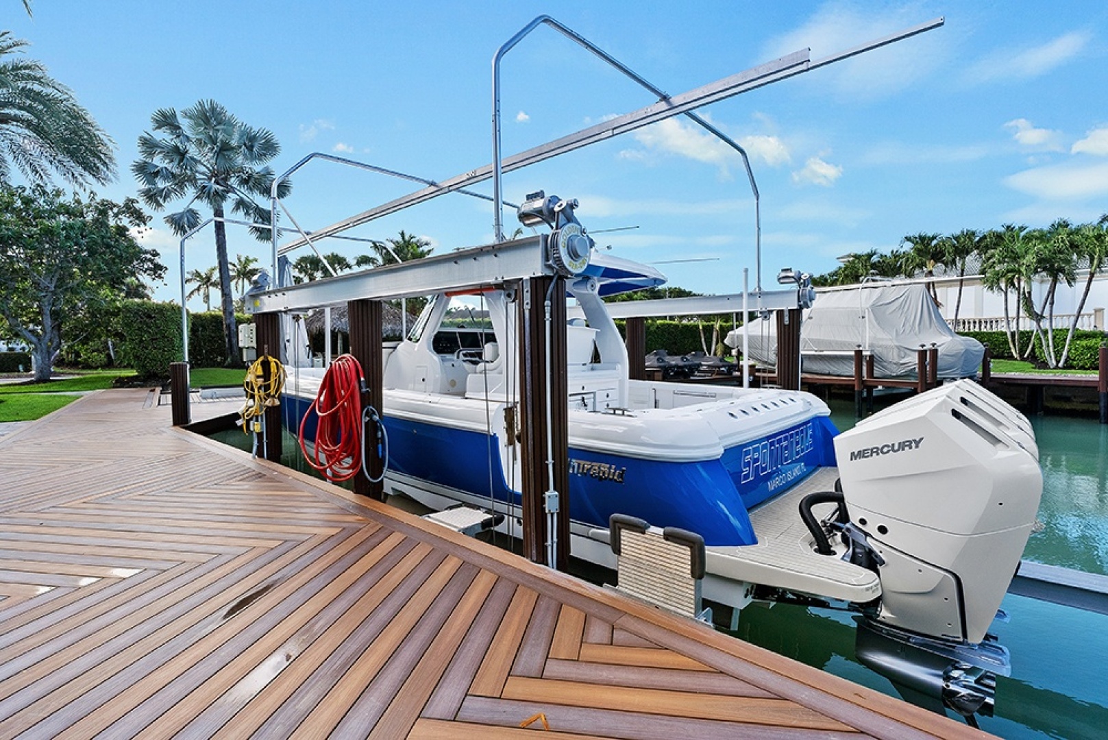 Intrepid-427 Nomad FE 2022-SPONTANEOUS Marco Island-Florida-United States-Boat on lift-6135727 | Thumbnail