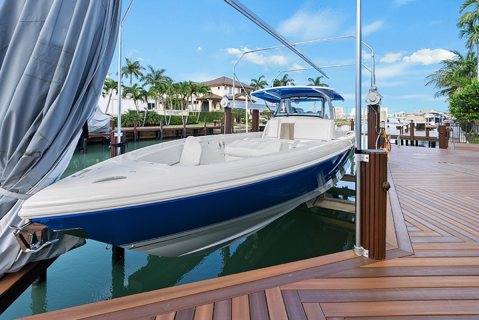 Intrepid-427 Nomad FE 2022-SPONTANEOUS Marco Island-Florida-United States-Port bow profile while boat is on lift-6135724 | Thumbnail