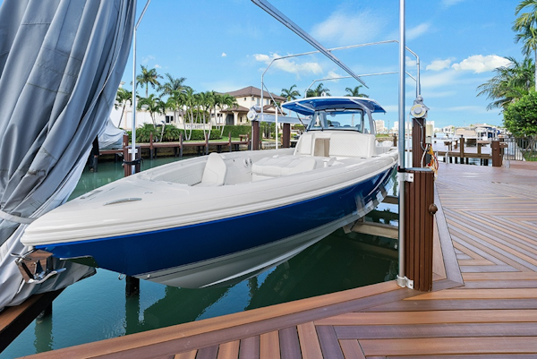 Intrepid-427 Nomad FE 2022-SPONTANEOUS Marco Island-Florida-United States-Port bow profile while boat is on lift-6135724