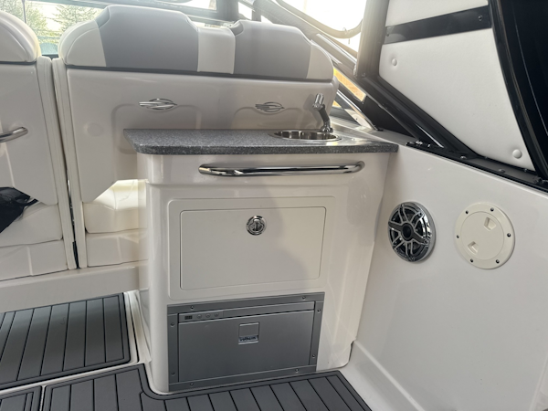 Chaparral-280 OSX 2023 -Lindenhurst-New York-United States-6112122