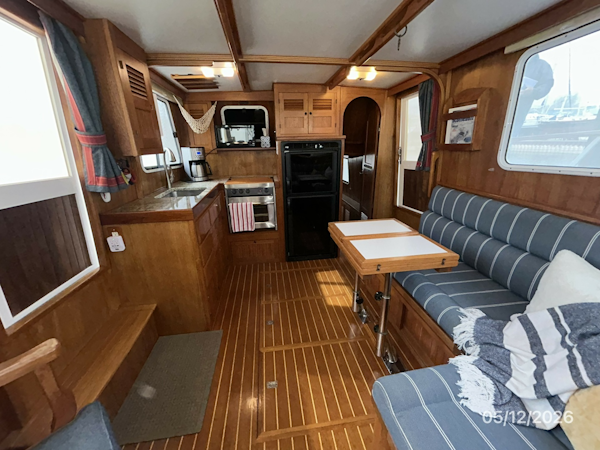 Monk-Double Cabin 2002-Til You Cant Bay City-Michigan-United States-36 Monk salon aft-6112334