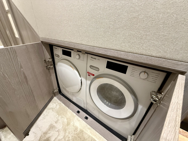 Azimut-Magellano 66 2020 -Coconut Grove-Florida-United States-6112734