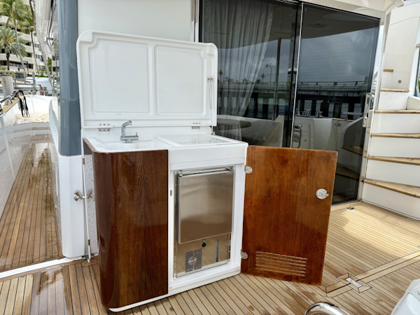 Azimut-Magellano 66 2020 -Coconut Grove-Florida-United States-6112768