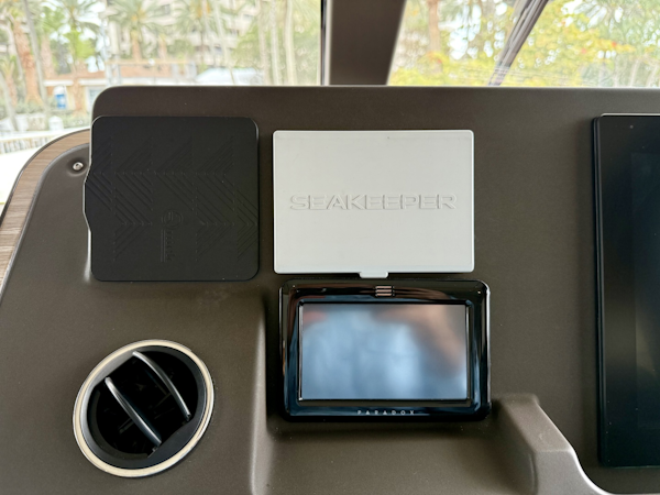 Azimut-Magellano 66 2020 -Coconut Grove-Florida-United States-6112707