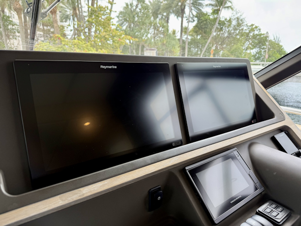 Azimut-Magellano 66 2020 -Coconut Grove-Florida-United States-6112708