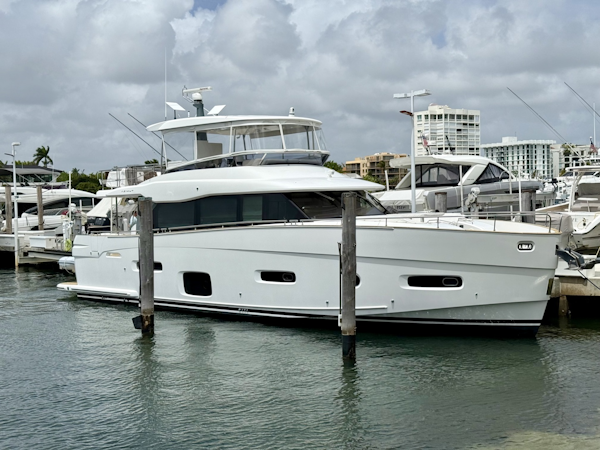Azimut-Magellano 66 2020 -Coconut Grove-Florida-United States-6112774