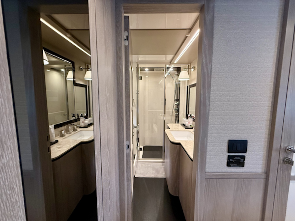 Azimut-Magellano 66 2020 -Coconut Grove-Florida-United States-6112725