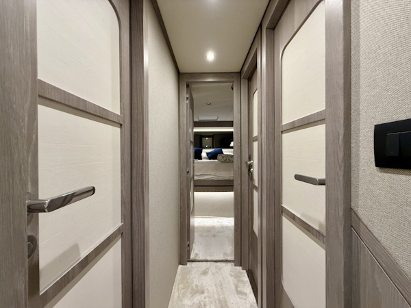 Azimut-Magellano 66 2020 -Coconut Grove-Florida-United States-6112735