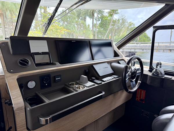 Azimut-Magellano 66 2020 -Coconut Grove-Florida-United States-6112705