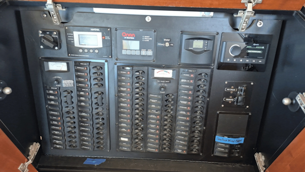 Meridian-490 Pilot House 2008-Dancyn Southport-North Carolina-United States-Electrical Panel-6113005
