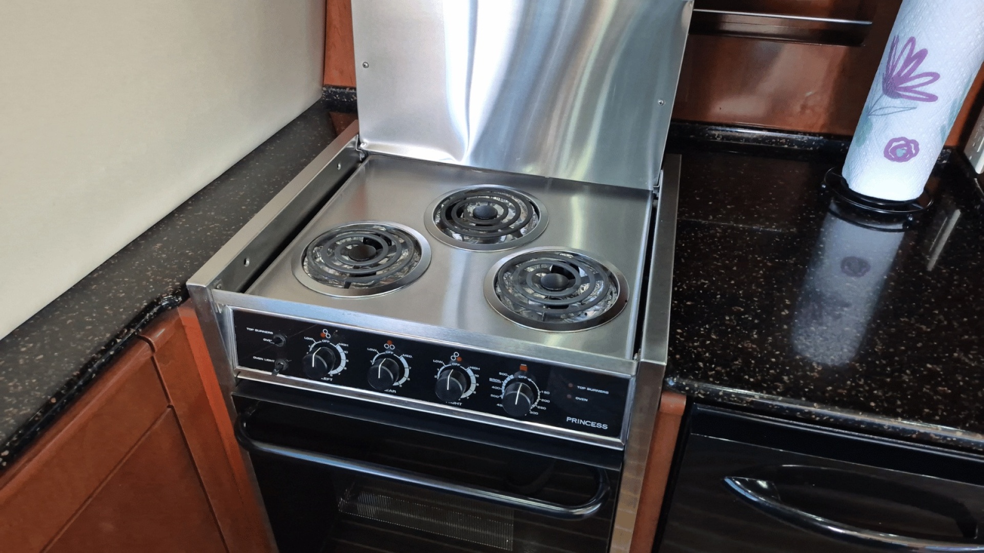 Meridian-490 Pilot House 2008-Dancyn Southport-North Carolina-United States-Stove with Oven-6112991 | Thumbnail