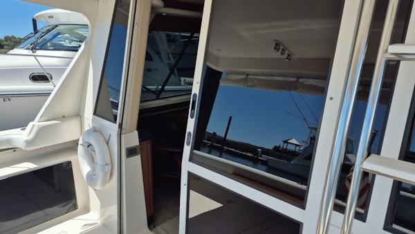 Meridian-490 Pilot House 2008-Dancyn Southport-North Carolina-United States-Salon Entrance-6112982