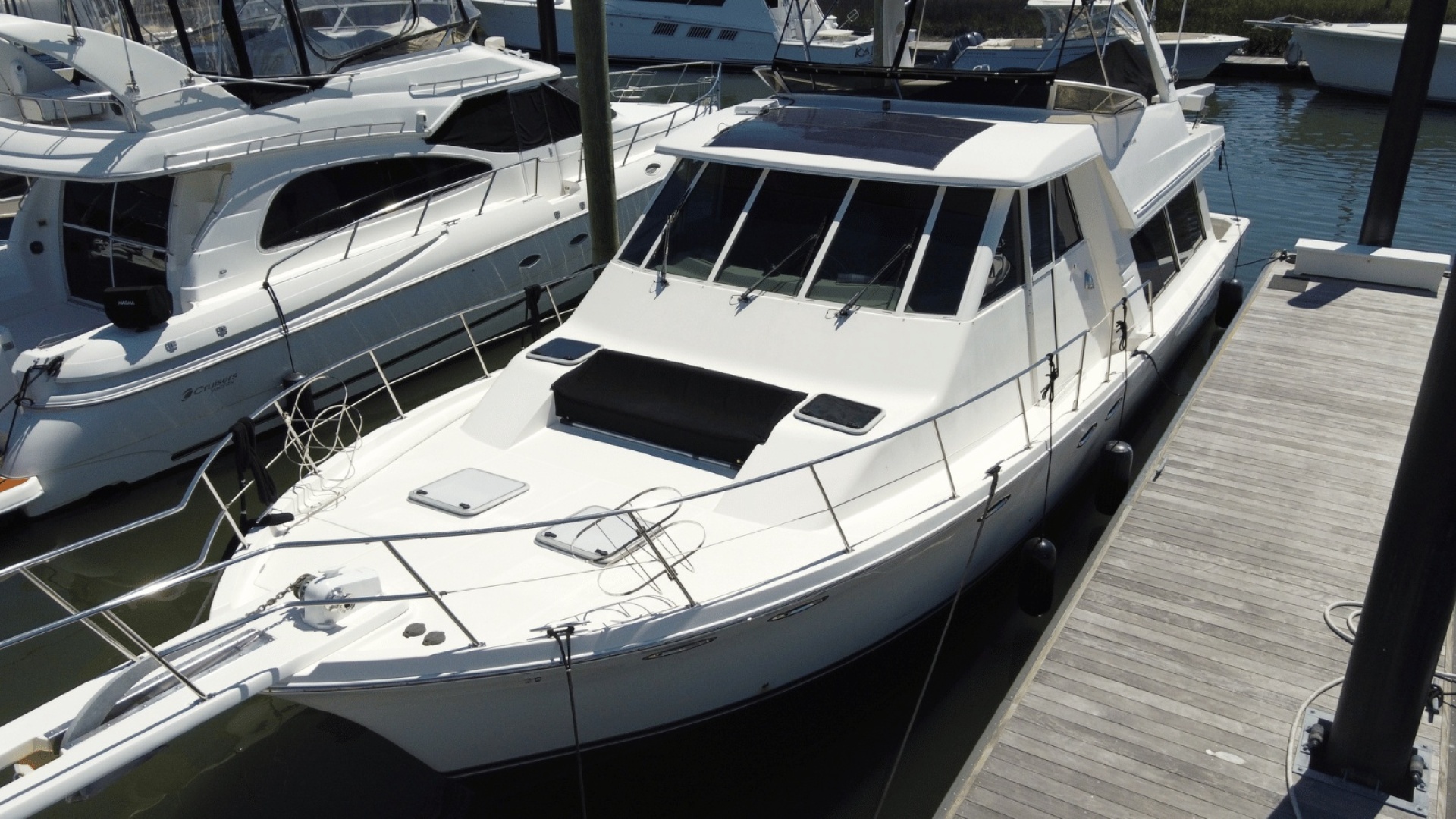 Meridian-490 Pilot House 2008-Dancyn Southport-North Carolina-United States-Port Bow-6112972 | Thumbnail
