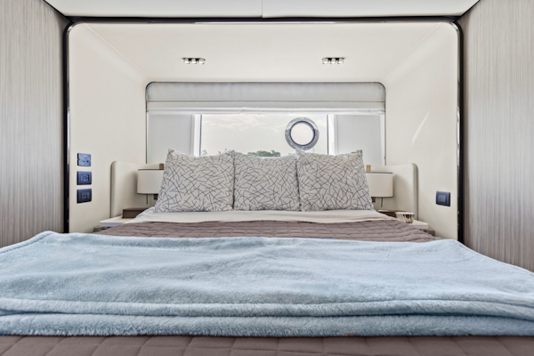 Azimut-60 FLY 2019 -Pensacola-Florida-United States-6113077
