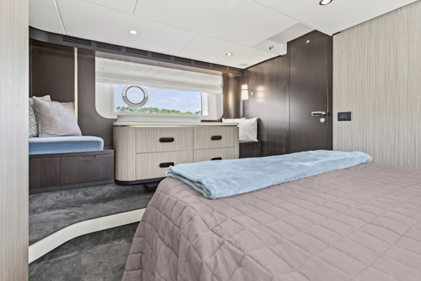 Azimut-60 FLY 2019 -Pensacola-Florida-United States-6113091