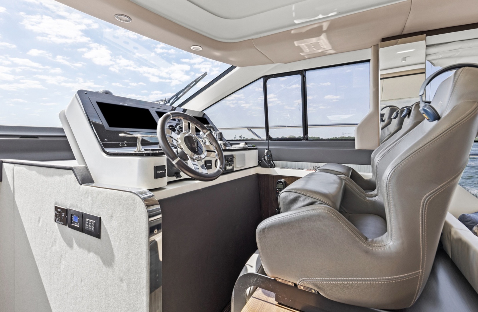 Azimut-60 FLY 2019 -Pensacola-Florida-United States-6113068 | Thumbnail