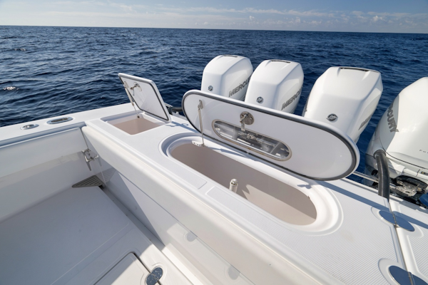 Bahama-41CC 2017 -Singer Island-Florida-United States-6114587