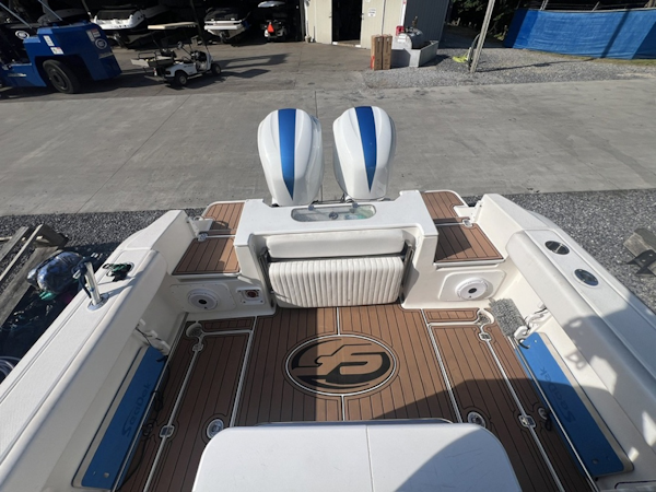 Sea Fox-286 Center Console 2012 -Grand Rivers-Kentucky-United States-Cockpit (aft bench seat folded)-6115284