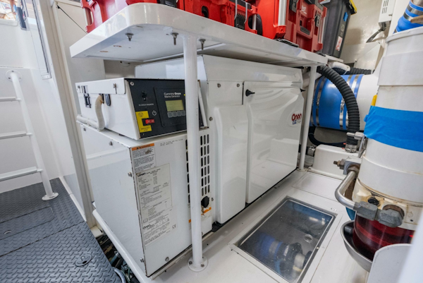 Viking-Enclosed Flybridge 2007-SALT THERAPY NEWPORT -Rhode Island-United States-Generator-6115584