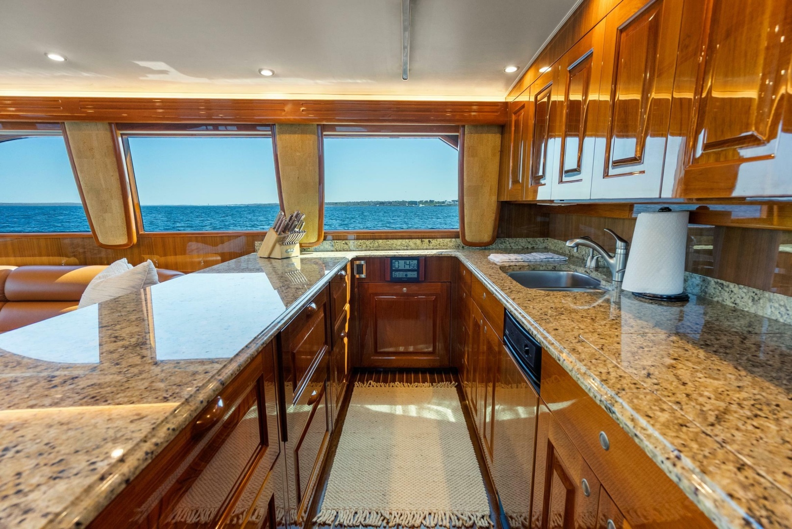 Viking-Enclosed Flybridge 2007-SALT THERAPY NEWPORT -Rhode Island-United States-Galley-6115564 | Thumbnail