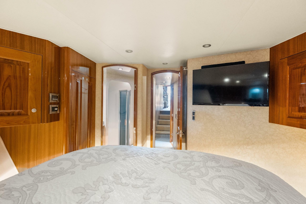 Viking-Enclosed Flybridge 2007-SALT THERAPY NEWPORT -Rhode Island-United States-Forward VIP Stateroom-6115568