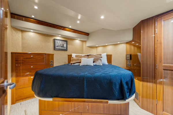 Viking-Enclosed Flybridge 2007-SALT THERAPY NEWPORT -Rhode Island-United States-Master Stateroom-6115571