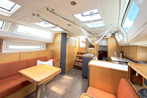 Bavaria-Vision 46 2013-Blur Simpson Bay-Sint Maarten (Dutch Part)-6116525