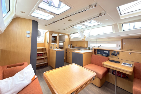 Bavaria-Vision 46 2013-Blur Simpson Bay-Sint Maarten (Dutch Part)-6116523
