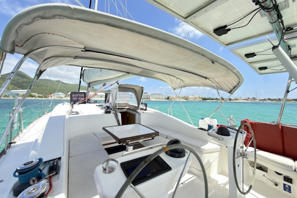 Bavaria-Vision 46 2013-Blur Simpson Bay-Sint Maarten (Dutch Part)-6116509