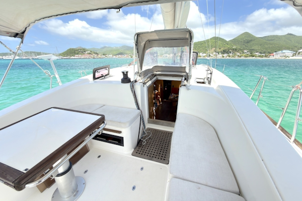 Bavaria-Vision 46 2013-Blur Simpson Bay-Sint Maarten (Dutch Part)-6116516