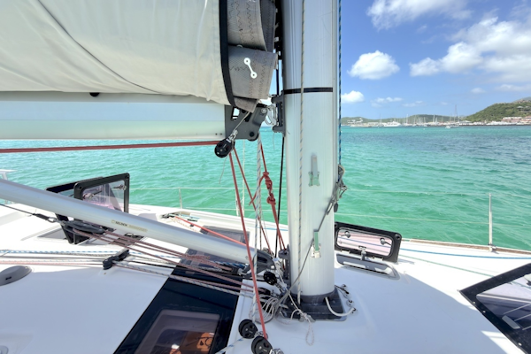 Bavaria-Vision 46 2013-Blur Simpson Bay-Sint Maarten (Dutch Part)-6116501