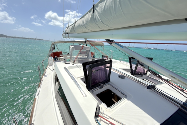 Bavaria-Vision 46 2013-Blur Simpson Bay-Sint Maarten (Dutch Part)-6116504