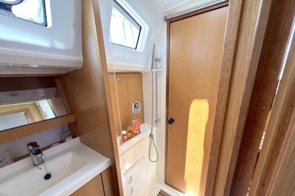 Bavaria-Vision 46 2013-Blur Simpson Bay-Sint Maarten (Dutch Part)-6116535