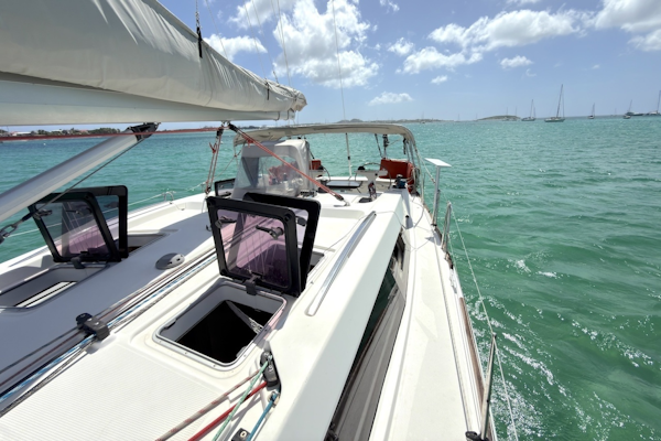 Bavaria-Vision 46 2013-Blur Simpson Bay-Sint Maarten (Dutch Part)-6116503