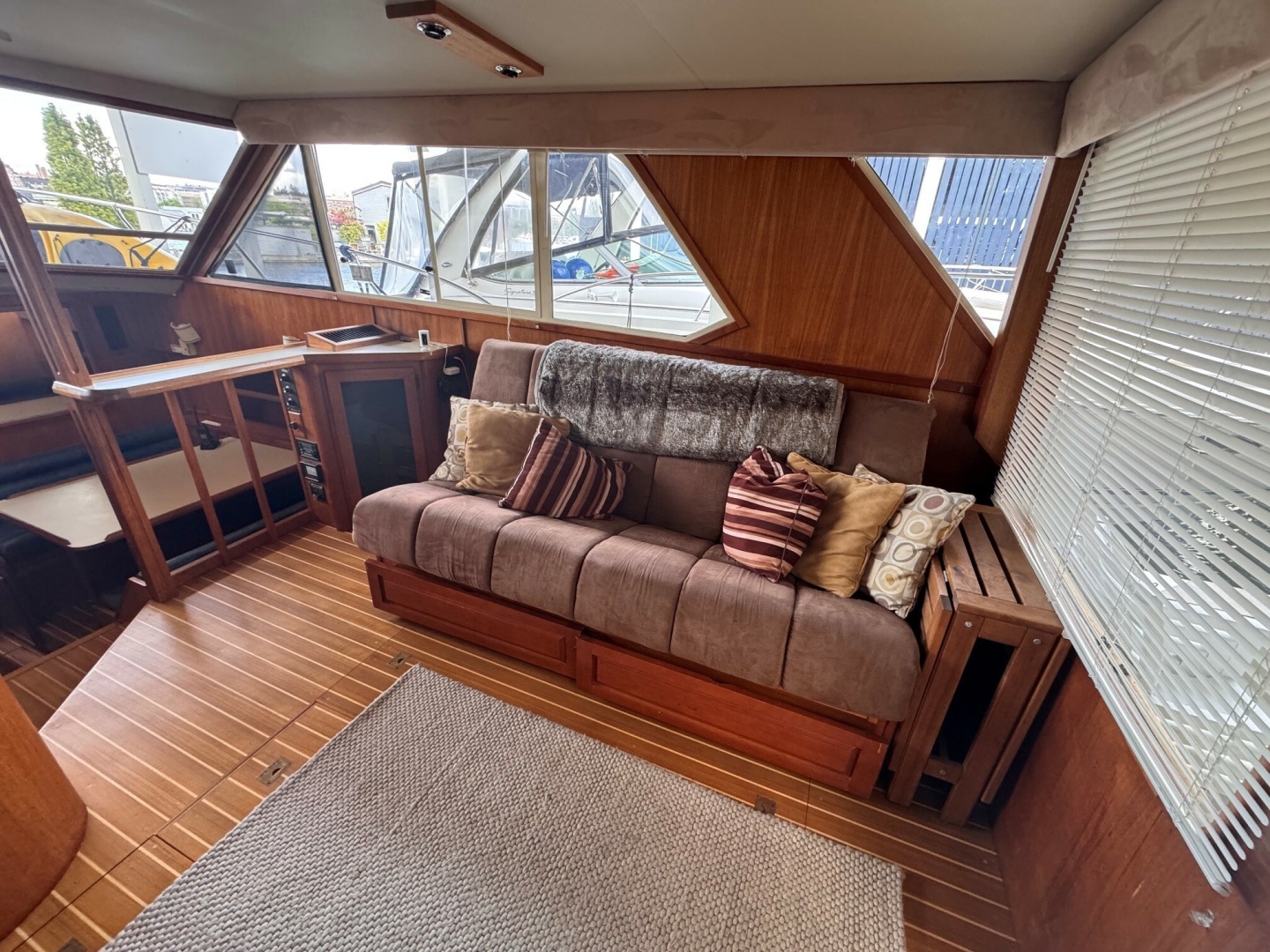 Chris-Craft-44 Sedan 1987-LOVE IS Seattle-Washington-United States-6116623 | Thumbnail