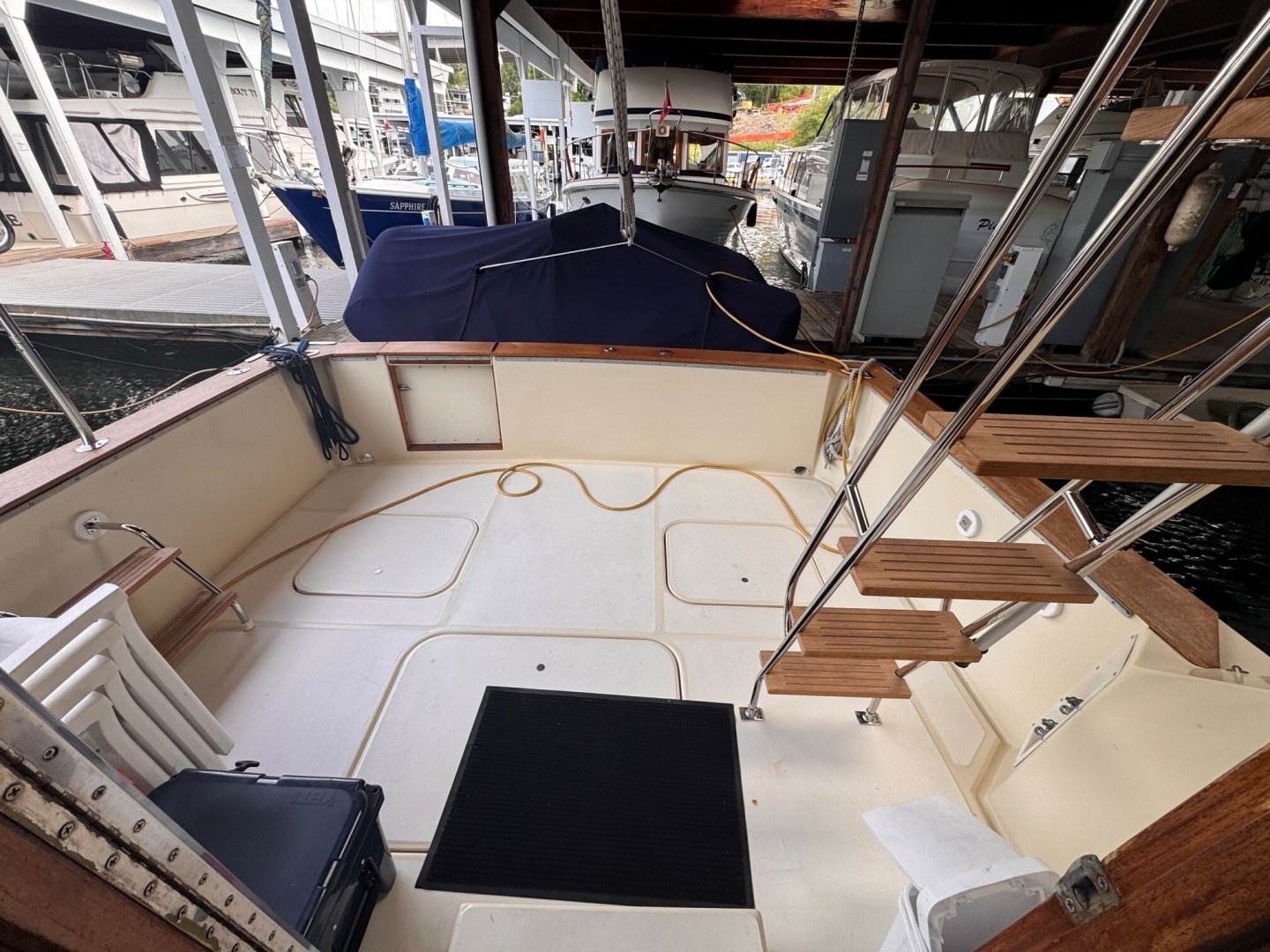 Chris-Craft-44 Sedan 1987-LOVE IS Seattle-Washington-United States-6116614 | Thumbnail