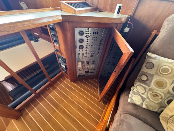 Chris-Craft-44 Sedan 1987-LOVE IS Seattle-Washington-United States-6116636