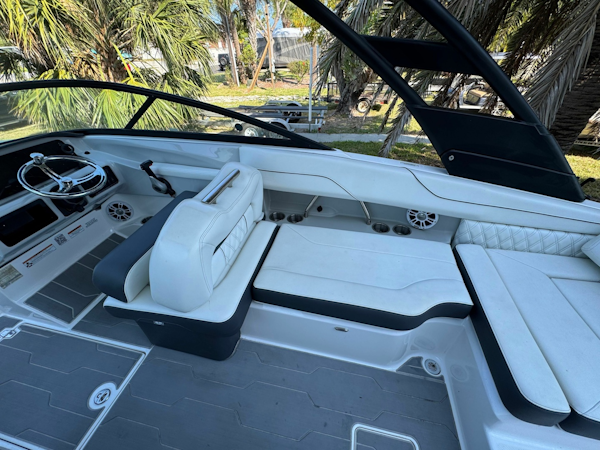 Regal-LX2 2022 -Treasure Island-Florida-United States-6121060