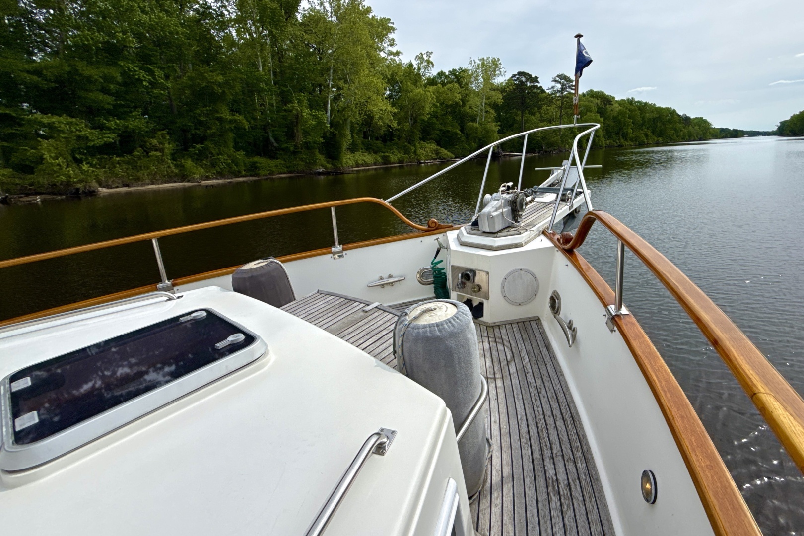 Grand Banks-Classic 1997-TUMBLEWEED Chesapeake-Virginia-United States-Foredeck-6124257 | Thumbnail